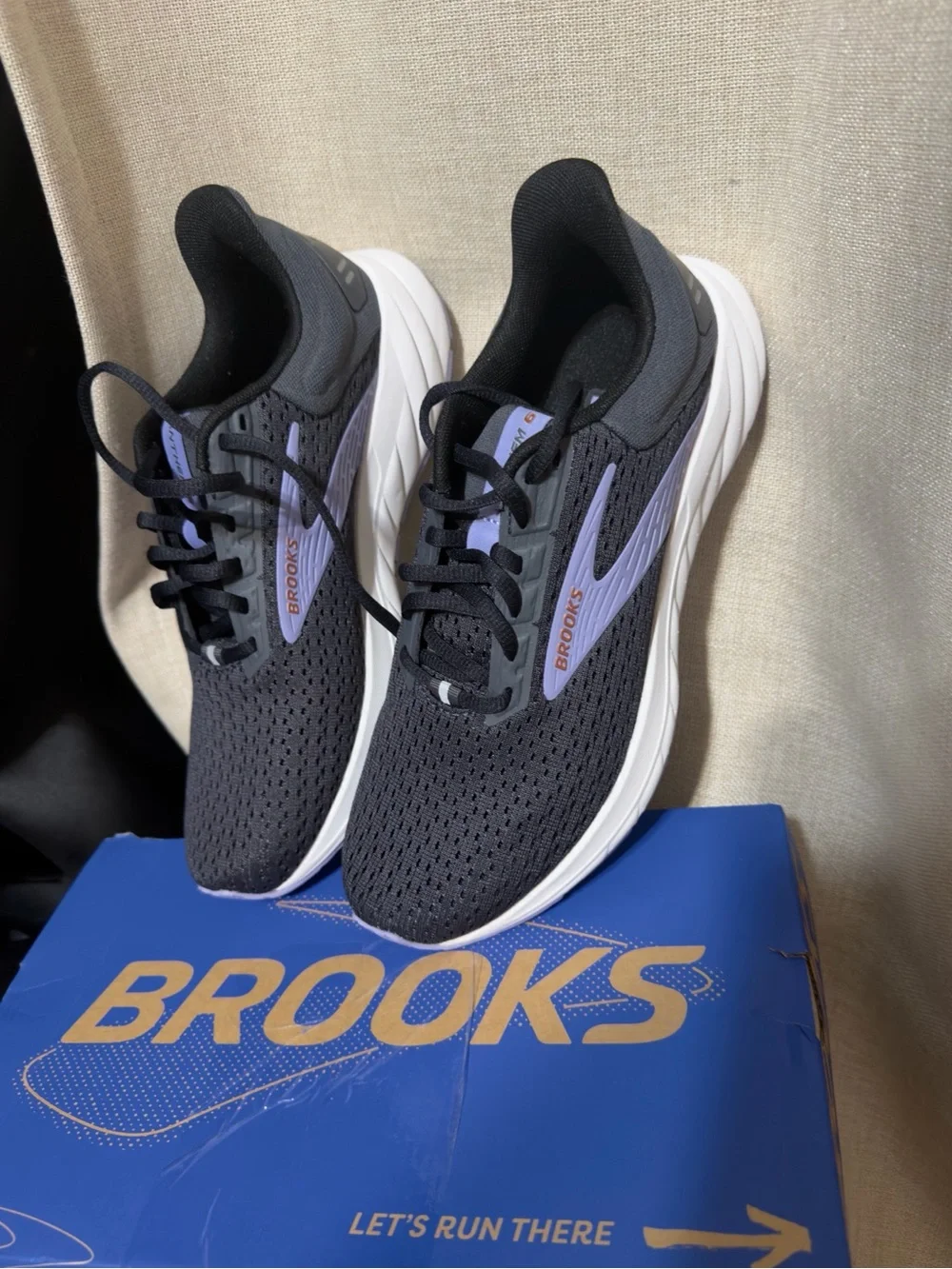 Brooks Anthem 6 Women's Graphite Running Shoes Size 8.5 - Picture 2 of 6